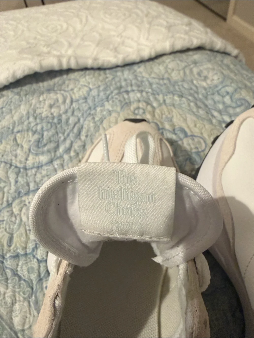 New Balance Women’s 327 glint blue new without box size 6.5